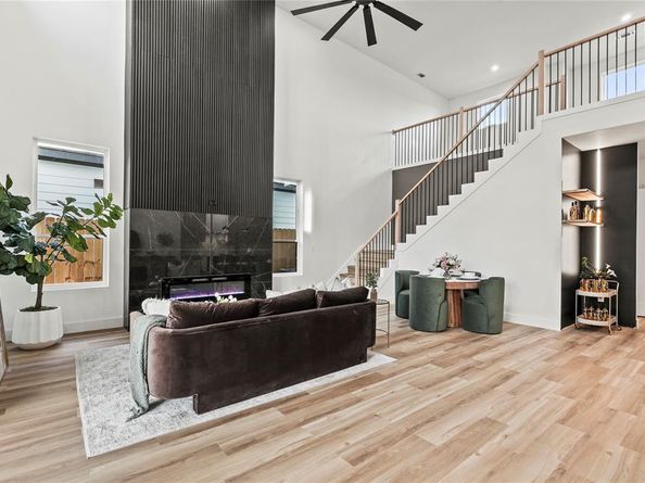 2401  Peabody Avenue , Dallas Texas 75215