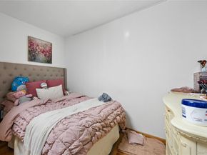 6907 Little Neck Parkway, Glen Oaks NY 11004