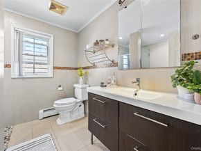 6907 Little Neck Parkway, Glen Oaks NY 11004