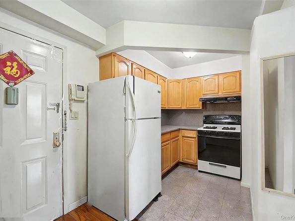 3506 Leavitt Street 5H, Flushing NY 11354