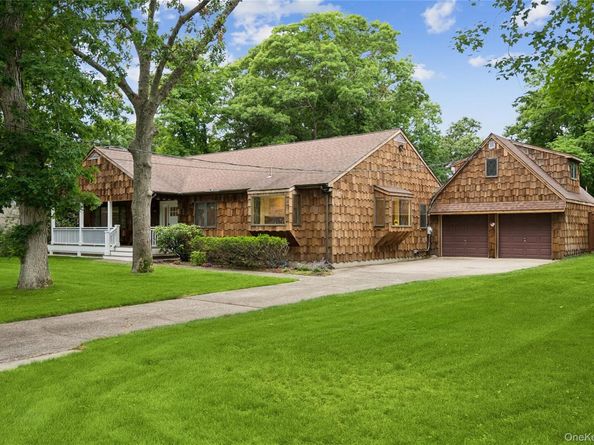 37 Fanning Avenue, Hampton Bays NY 11946