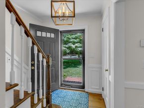 14 Hawks Nest Road, Stony Brook NY 11790