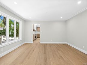 6 Washington Avenue, Dix Hills NY 11746