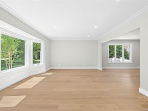6 Washington Avenue, Dix Hills NY 11746