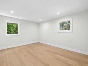 6 Washington Avenue, Dix Hills NY 11746