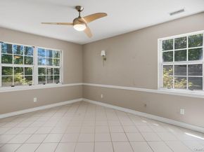 532 Race Place, Oakdale NY 11769