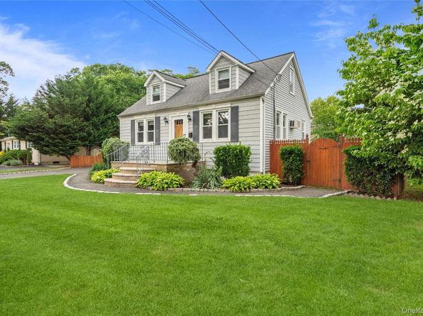 19 Roy Avenue, West Islip NY 11795