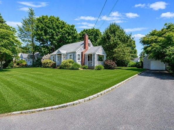 22 Lawrence Street, Greenlawn NY 11740