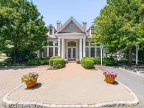 151 Classic Court, White Plains NY 10603