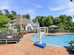 91 Woodhollow Court, Syosset NY 11791