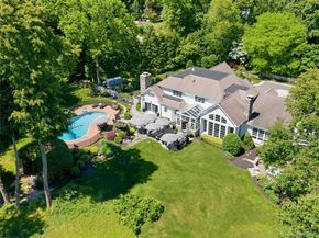 91 Woodhollow Court, Syosset NY 11791