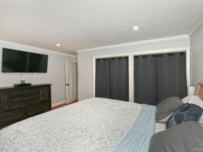 172 Edmunton Drive D9, North Babylon NY 11703