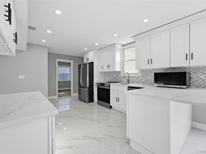 10 Curlin Lane, Saint James NY 11780