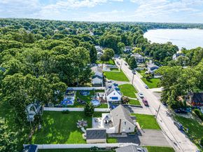 34 Weichers Street, Ronkonkoma NY 11779
