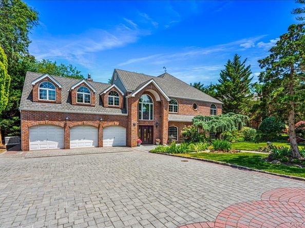 86 Dorchester Drive, Manhasset NY 11030
