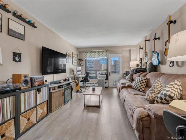 6125 98th Street 11C, Rego Park NY 11374
