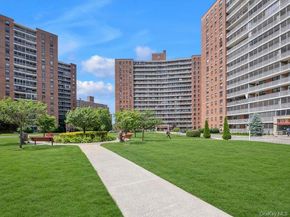 6125 98th Street 11C, Rego Park NY 11374