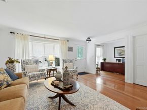 4 Bacon Lane, Babylon NY 11702