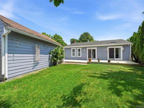 4 Bacon Lane, Babylon NY 11702