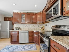 4 Bacon Lane, Babylon NY 11702