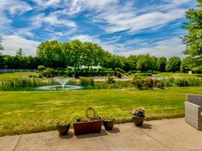 7 Summerfield Lane S 7, Aquebogue NY 11901