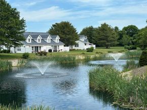 7 Summerfield Lane S 7, Aquebogue NY 11901