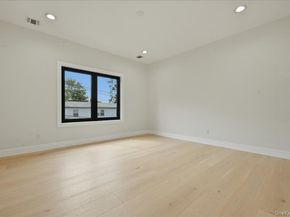 24 Middle Lane, Westbury NY 11590