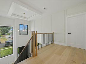24 Middle Lane, Westbury NY 11590