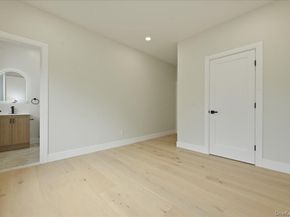 24 Middle Lane, Westbury NY 11590