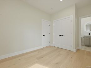 24 Middle Lane, Westbury NY 11590