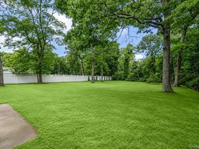 32 Vautrin Avenue, Holtsville NY 11742