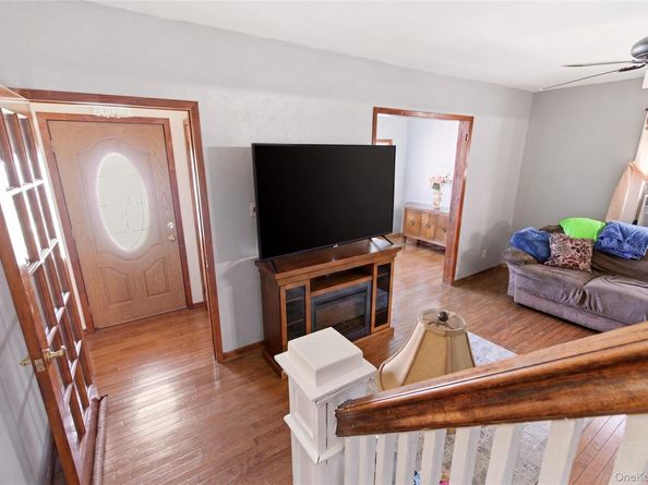22412 92nd Avenue, Queens Village NY 11428