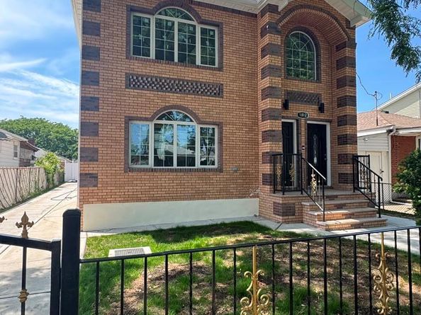 18112 145th Avenue, Springfield Gardens NY 11413