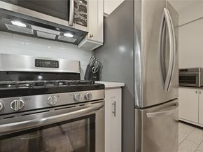 226-26 Union Turnpike 2N, Bayside NY 11364