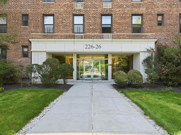 226-26 Union Turnpike 2N, Bayside NY 11364