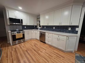 185 Audley Court, Copiague NY 11726