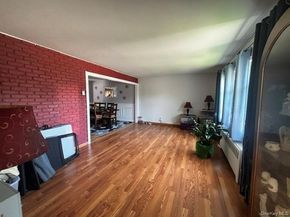 185 Audley Court, Copiague NY 11726