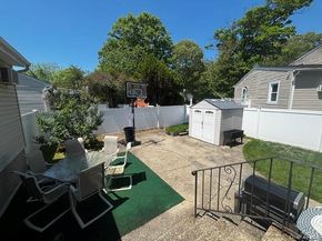 185 Audley Court, Copiague NY 11726