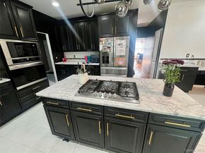 39 Independence Way, Miller Place NY 11764