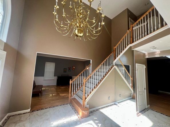 39 Independence Way, Miller Place NY 11764