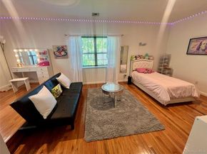 39 Independence Way, Miller Place NY 11764
