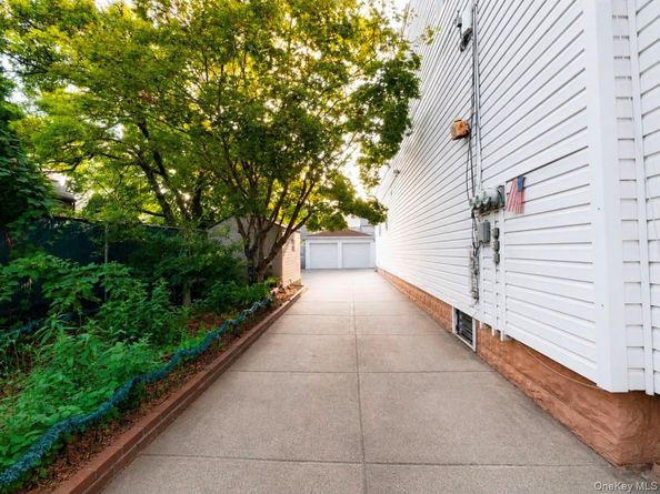 77-64 79th Street, Glendale NY 11385