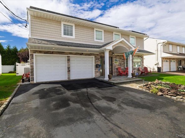 3942 Sally Lane, Oceanside NY 11572