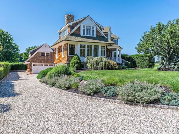 118 Peconic Bay Boulevard, Aquebogue NY 11901