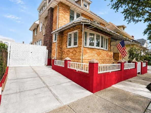 9440 Springfield Boulevard, Queens Village NY 11428