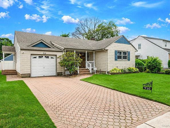 710 Lafayette Avenue, Uniondale NY 11553