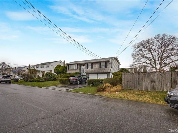 286 W 13th Street, Deer Park NY 11729