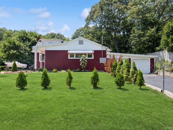 71 11th Avenue, Huntington Station NY 11746