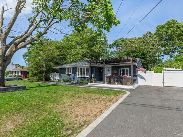 21 Choate Avenue, Selden NY 11784