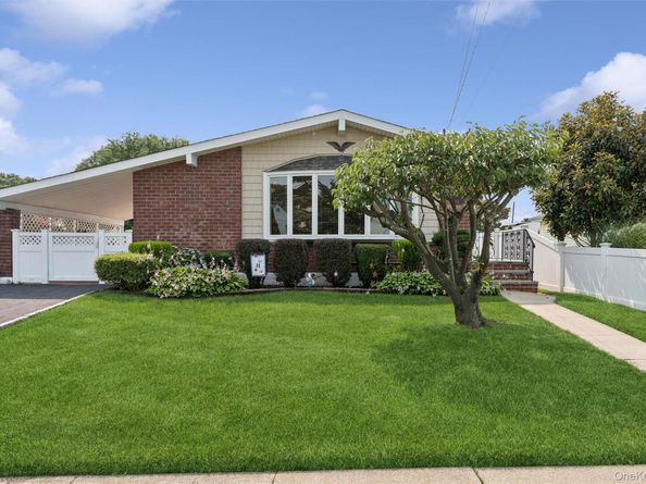 114 Miller Road, Hicksville NY 11801